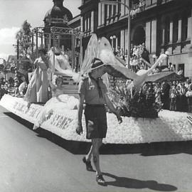 Waratah Spring Festival float.