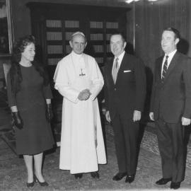 Pope Paul VI & Lord Mayor Emmet McDermott & Lady Mayoress