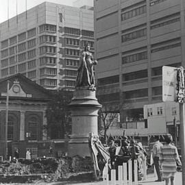 Relocation of Queen Victoria statue