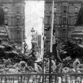 Queen Victoria statue, Queen's Square Sydney, 1901