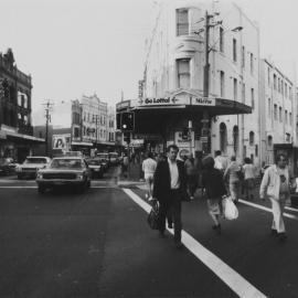 Pedestrians, King and Wilson Streets Newtown, 1985
