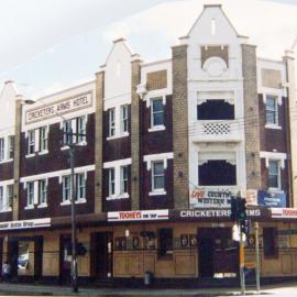 Cricketers Arms Hotel, Botany Road Alexandria, 1980s