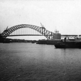 Sydney Harbour Bridge under construction