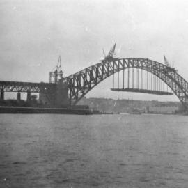 Sydney Harbour Bridge under construction