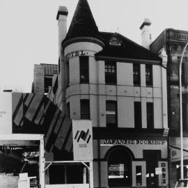 The Russell Hotel and Japanese Bookshop, corner George and Globe Streets The Rocks, 1989