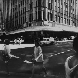 Traffic at intersection near The Grace Hotel, York Street, 1989