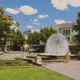 El Alamein fountain in daylight.