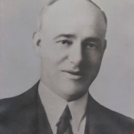 Portrait: Dr William Oswald Vogwell