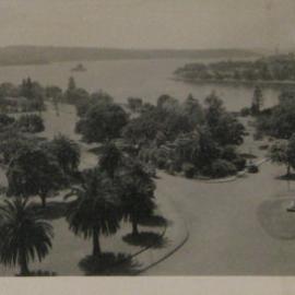 Macquarie Street and Botanic Gardens.