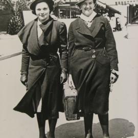 Staff nurses of Crown Street Women's Hospital at Central Station Sydney, 1943