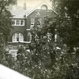 Residence on Elizabeth Bay Road Elizabeth Bay, circa 1960