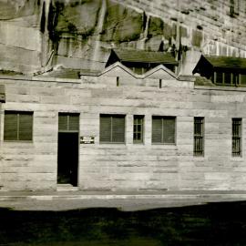 Unattended convenience or urinal, Hickson Road Dawes Point, 1934