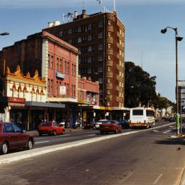 Looking along Flinders Street towards Anzac Parade.