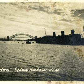 Queen Mary and the Sydney Harbour Bridge.