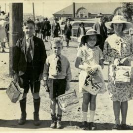 Children with show bags at the Sydney Royal Easter Show Moore Park, 1938