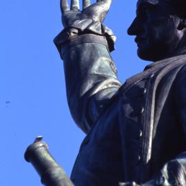 Statue of Captain Cook.