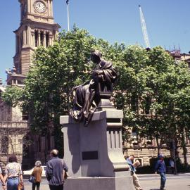 Statue of Queen Victoria.