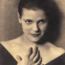 Portrait of actress Chloe Gibson, Sydney, 1930s