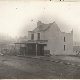 Print - McBrides Hotel on Windmill Street Millers Point, circa 1907