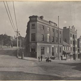 Print - Hero of Waterloo Hotel, Lower Fort and Windmill Streets Millers Point, circa 1907