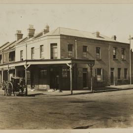 Print - Kavanaghs Hotel in Crown Street Woolloomooloo, circa 1907
