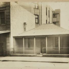Print - Boarding house in Sussex Street Sydney, circa 1909