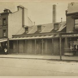 Print - Commercial premises in Bathurst Street Sydney, circa 1909