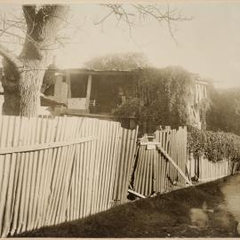 Print - Backyard in George Street Camperdown, circa 1909