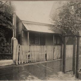Print - Cottage in Bourke Street Surry Hills, 1914