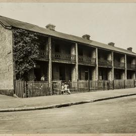Print - Terrace houses, Jones Street Pyrmont, 1919