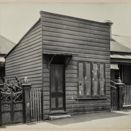 Print - Closed shop in Marmion Street Camperdown, 1919