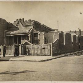 Print - Building demolition, corner of Jones Street and Gipps Lane Pyrmont, 1926