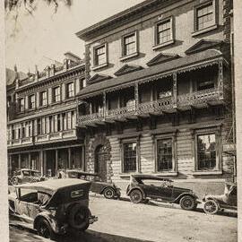 Print - Streetscape with Arnott House in Margaret Street Sydney, 1926