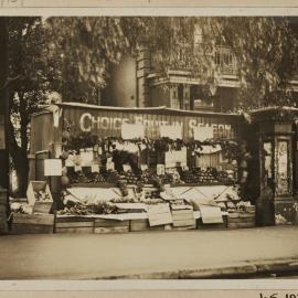 Print - Fruit stall in Darlinghurst Road Darlinghurst, 1931