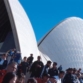 Crowds at the Opera House for the Olympic Triathlon Trials, Sydney Opera House, Sydney, 2000