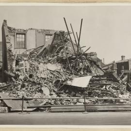 Print - Demolition in Dowling Street Woolloomooloo, 1944