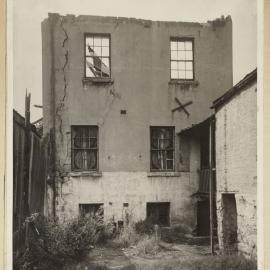 Print - Demolition in Dowling Street Woolloomooloo, 1944