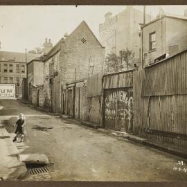 Print - Laneway with backyards towards Superior Public School, Yurong Lane in Darlinghurst, 1916