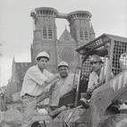 Construction of Cook and Phillip Parks, College Street Sydney, 1999