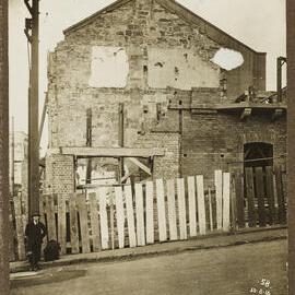 Print - Construction in Forbes Street Darlinghurst, 1916