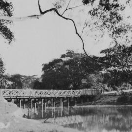 Victoria Park Lake, corner Parramatta and City Roads Broadway, 1934
