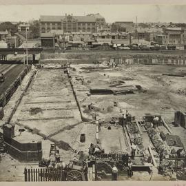 Print - Digging trenches and construction work for City Municipal Fruit Market Building Number 3, Quay and Hay Street Haymarket, 1910