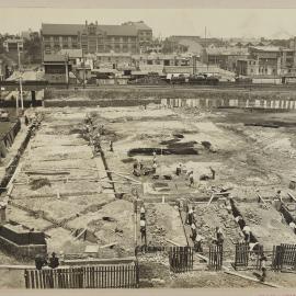Print - Digging trenches and laying foundations for the City Municipal Fruit Market Building Number 3, Quay Street and Ultimo Road Haymarket, 1910