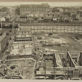 Print - Scaffolding and construction work for the City Municipal Fruit Market Building Number 3, Quay and Hay Streets Haymarket, 1911