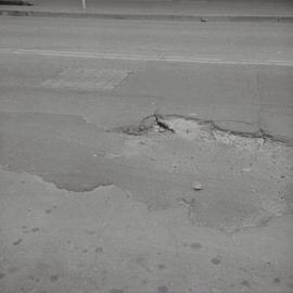 Road condition, Erskine Street Sydney, 1973