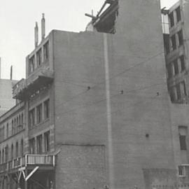 Removal of the fifth floor, rear of the old Sun building on Elizabeth Street Sydney, 1933