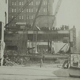 Demolition of the old Sun building, Elizabeth Street Sydney, 1933