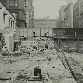 Excavation of the old Sun building site, Elizabeth Street Sydney, 1933