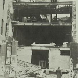 Demolition of the Sun building, Elizabeth Street Sydney, 1933