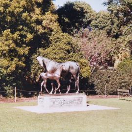 Statue 'Horse and Foal', Royal Botanic Gardens Sydney, 1986